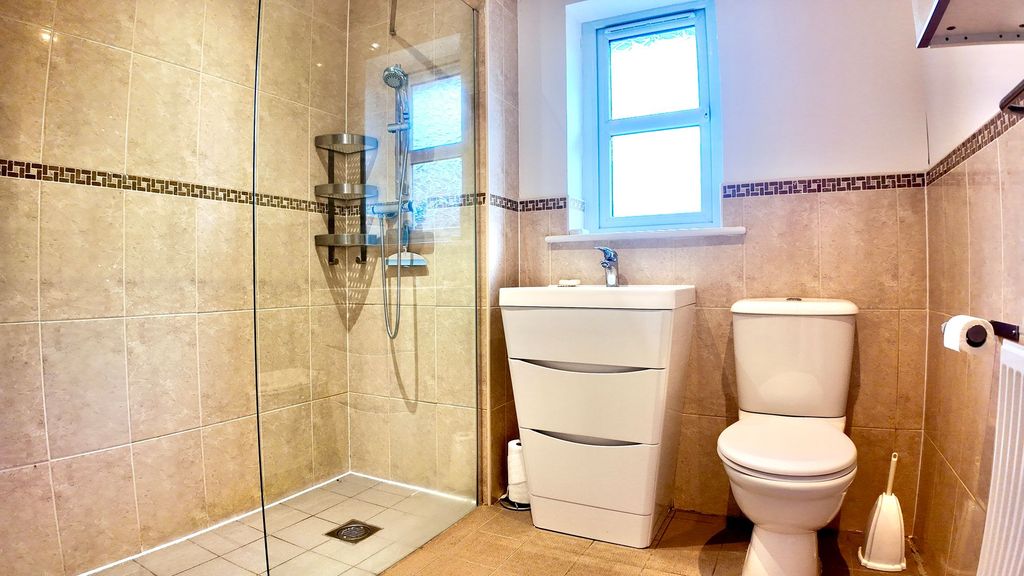 Property photo 3 of 22