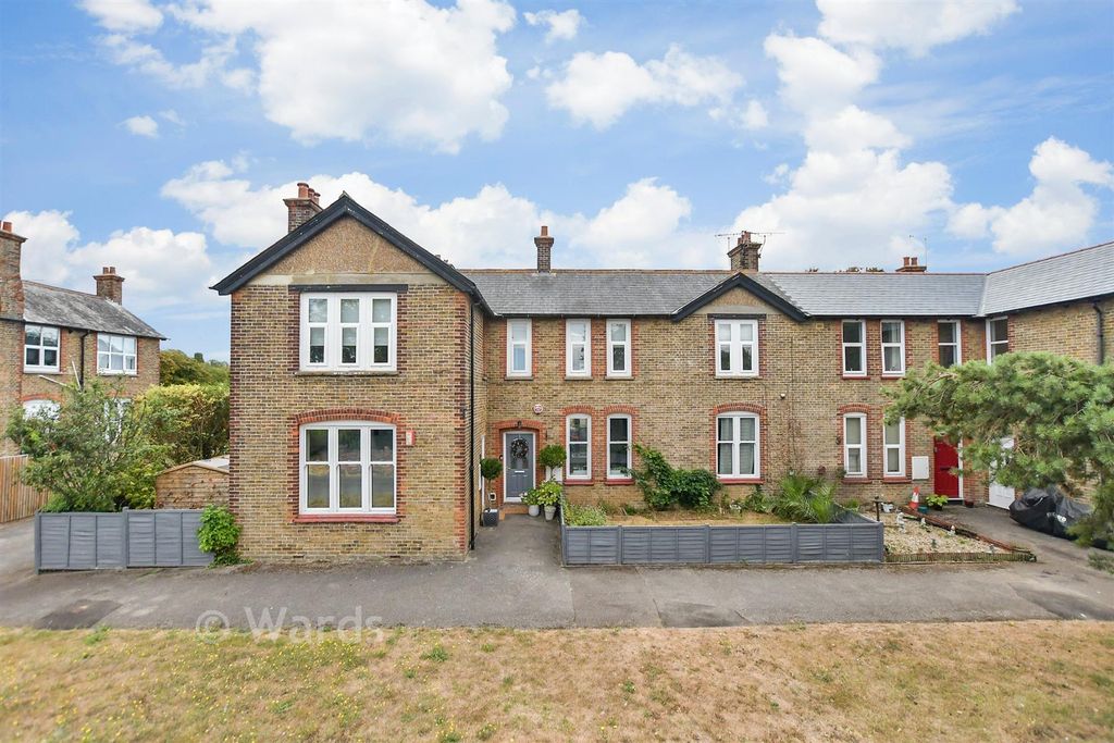Property photo 2 of 13 External (Web)