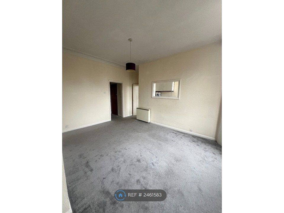 Property photo 2 of 7 Lounge