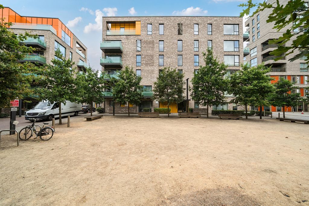 Property photo 2 of 33 1500566-1-6A71Ffd...