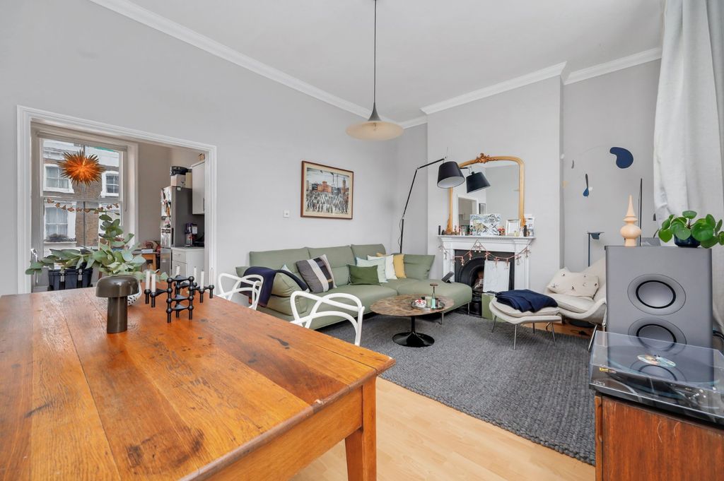 Property photo 3 of 19