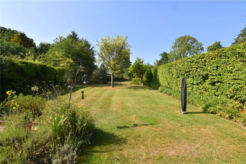 Property photo 2 of 22 Garden