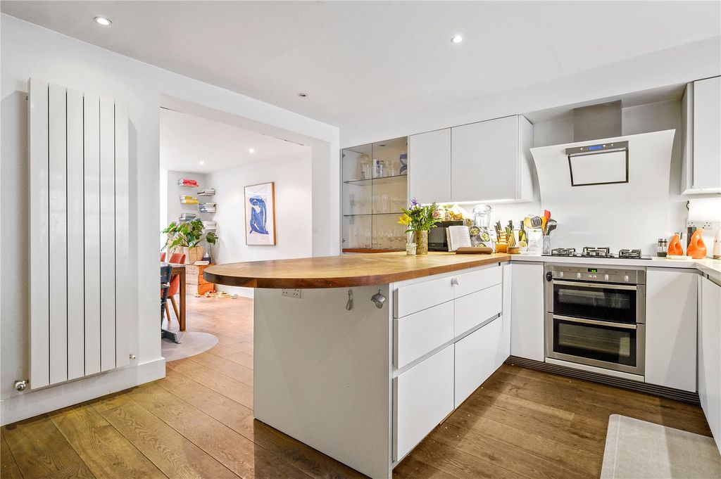 Property photo 2 of 31 Picture No. 44