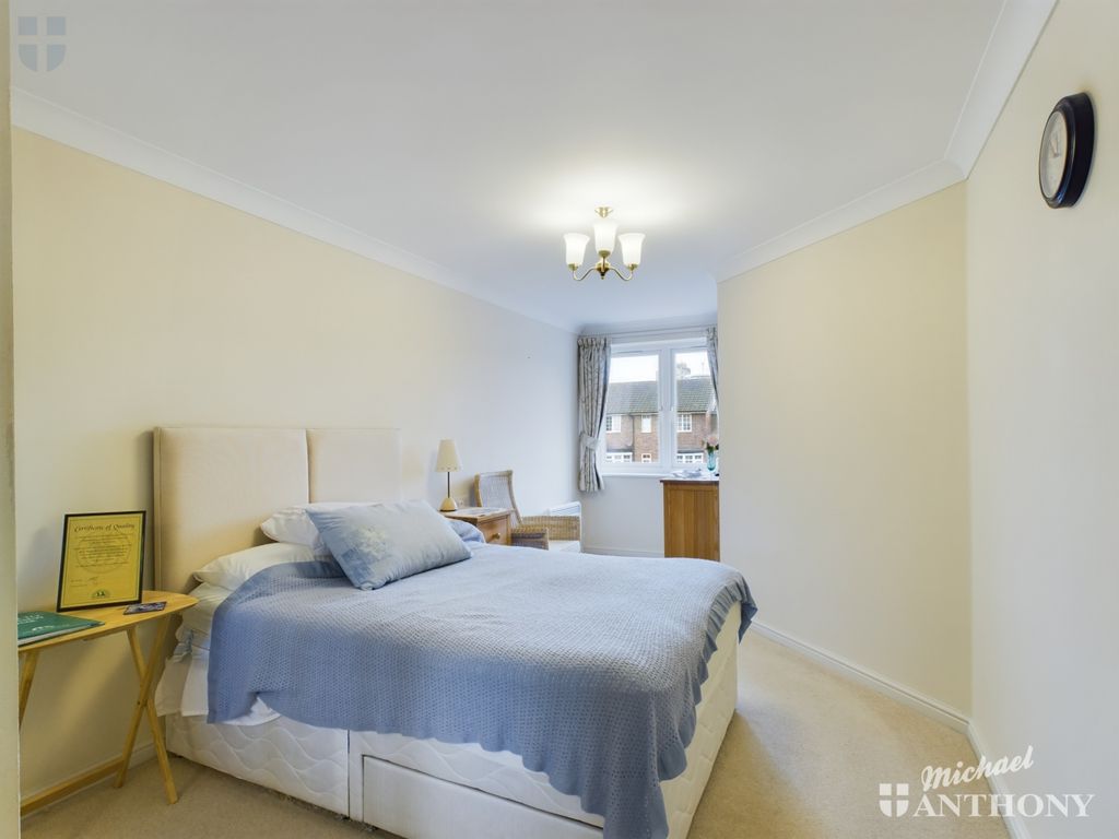 Property photo 2 of 8 Cam03218G0-Pr0378-Still001