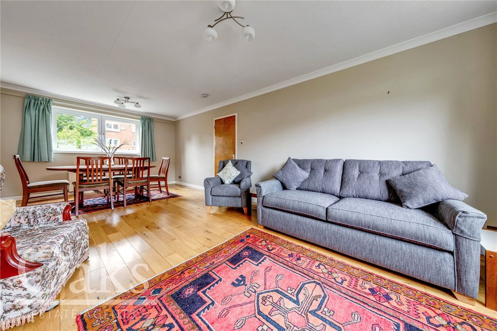 Property photo 3 of 8 Picture No. 04