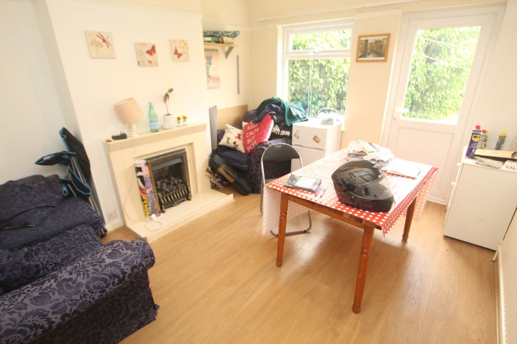 Property photo 2 of 8 Dining Room