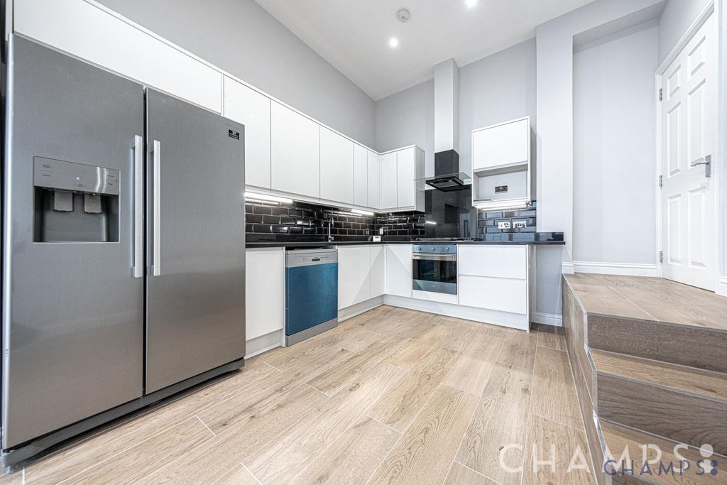 Property photo 1 of 8 4 Bed Semi-Detached House To Rent Mascotte Road, London Sw15