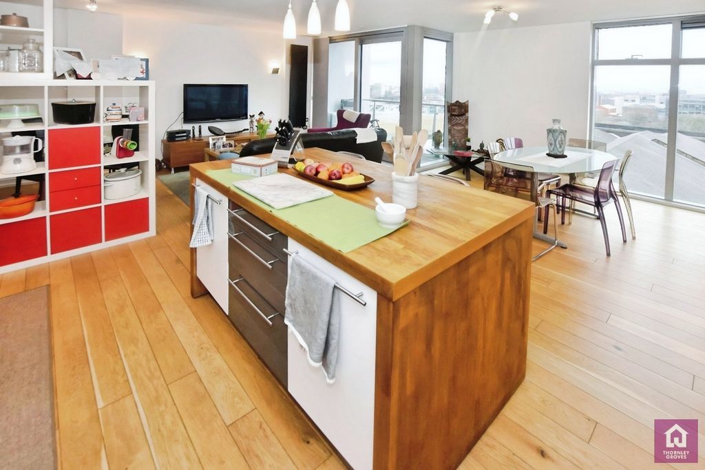 Property photo 2 of 23 Picture No. 32