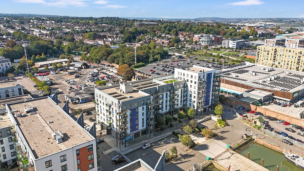 Property photo 1 of 11 Photo 11