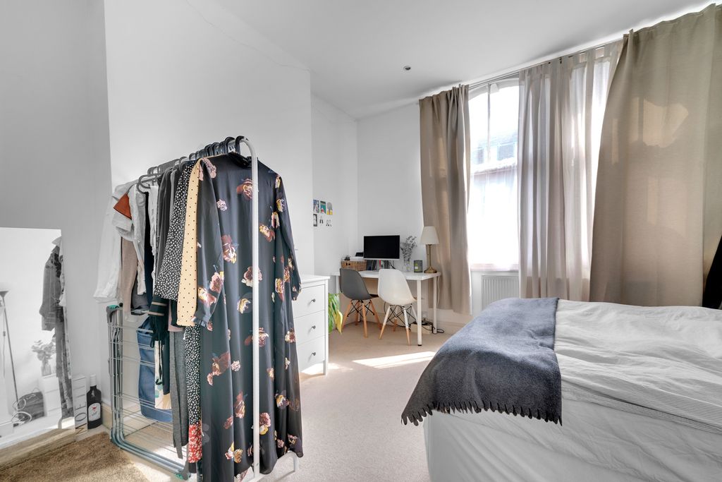 Property photo 3 of 14 Photo 04