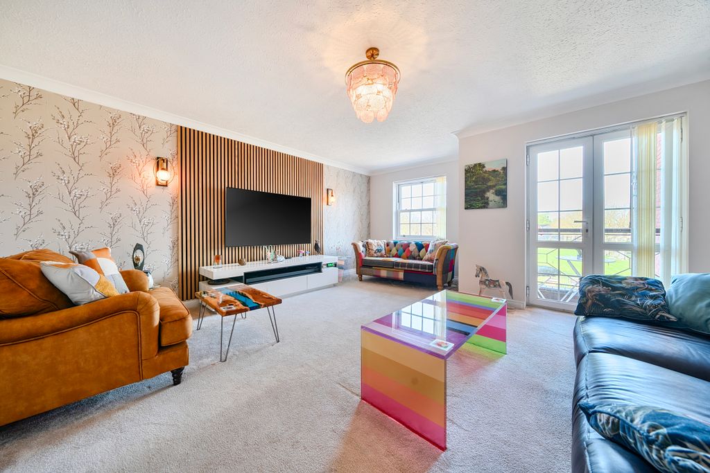 Property photo 2 of 23 Living Room