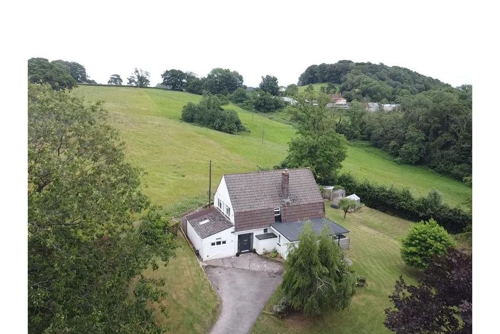 Property photo 1 of 27