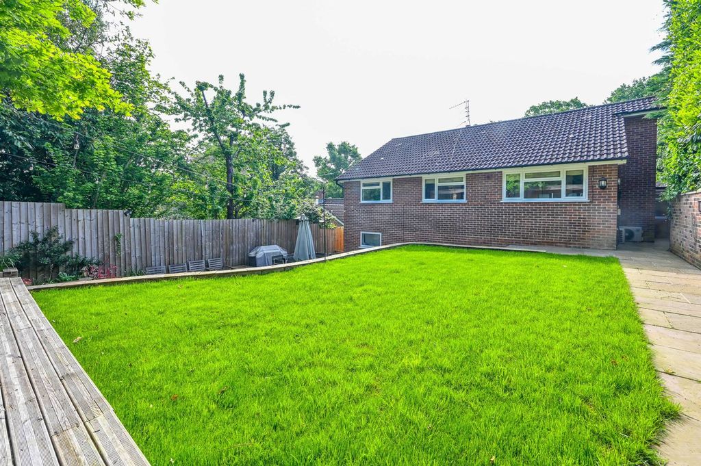 Property photo 3 of 37