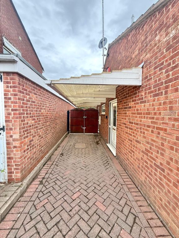 Property photo 3 of 18 Bf941Dcd-9935-482c-9A83-07438A9B1465