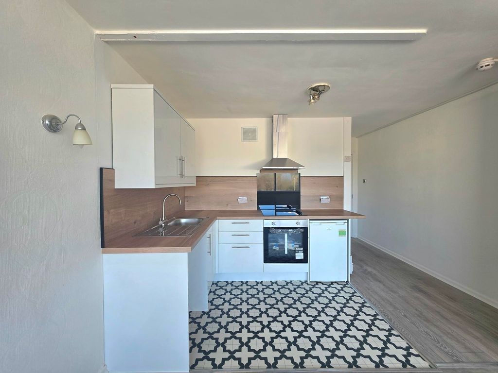 Property photo 2 of 6 Image