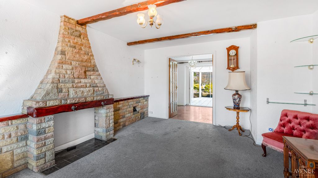 Property photo 2 of 19 5076534