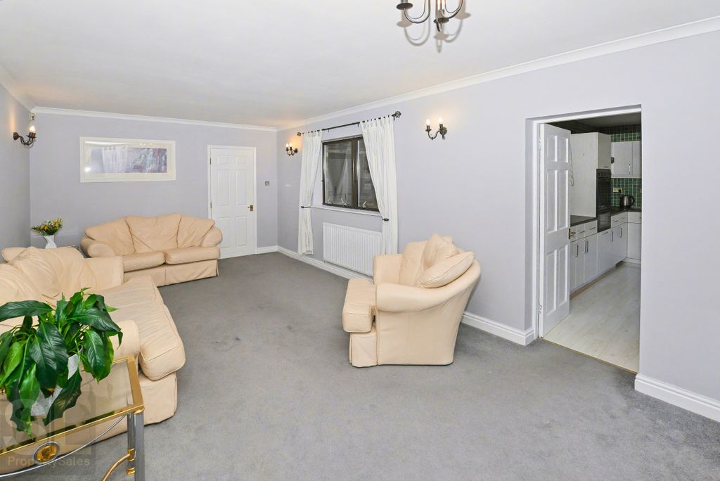 Property photo 3 of 9 2