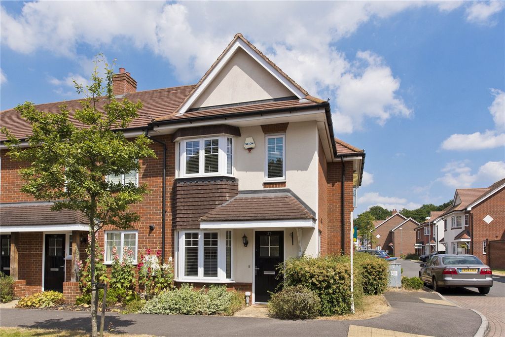 Property photo 1 of 10 External