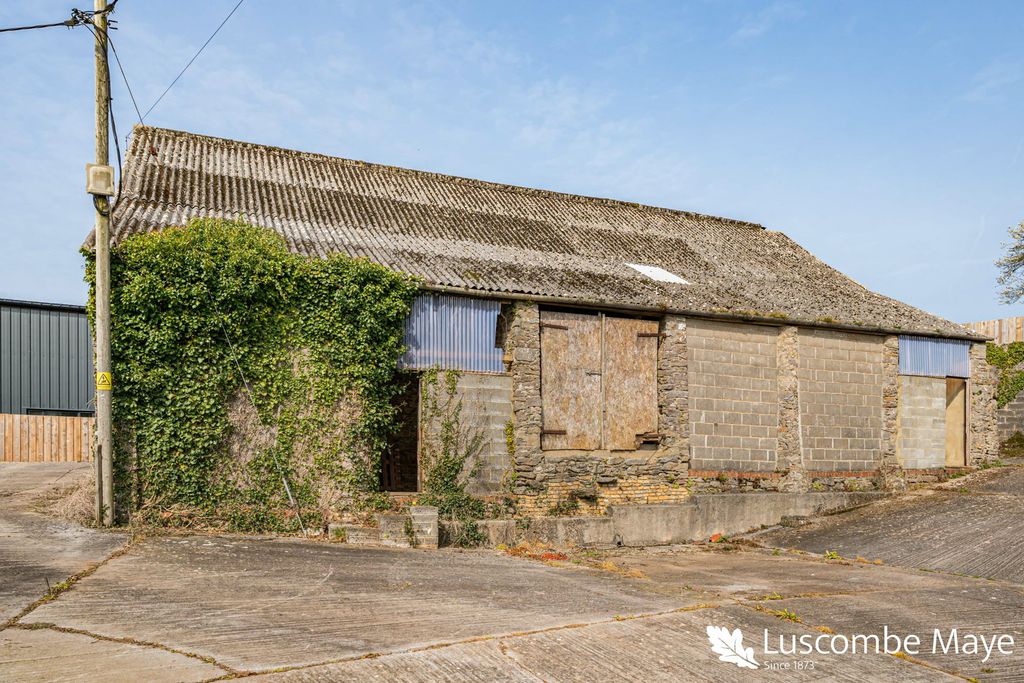 Property photo 3 of 16