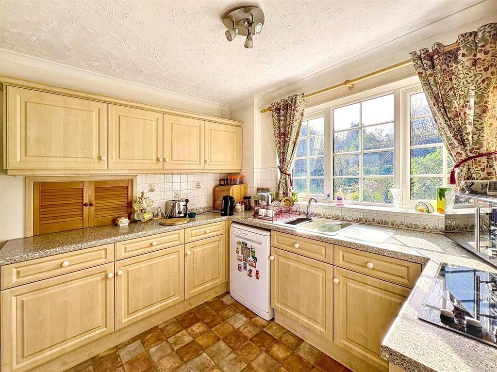 Property photo 3 of 28 Img-20260303-Wa0013.Jpg