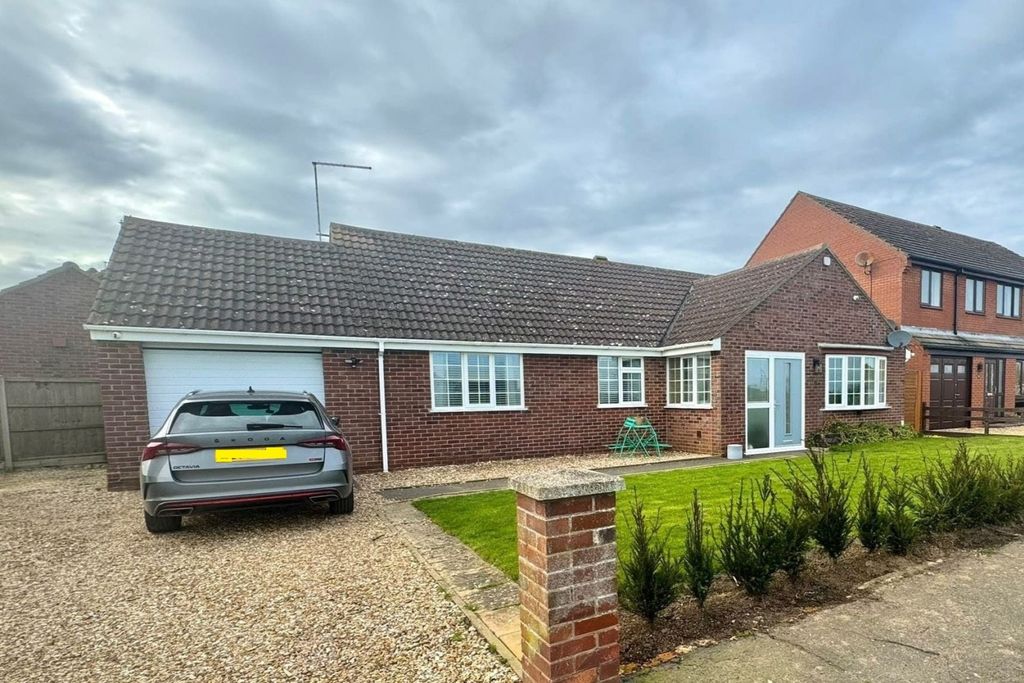 Property photo 1 of 18 435963F4-Fec4-4893-91A3-48d883A5Fac7