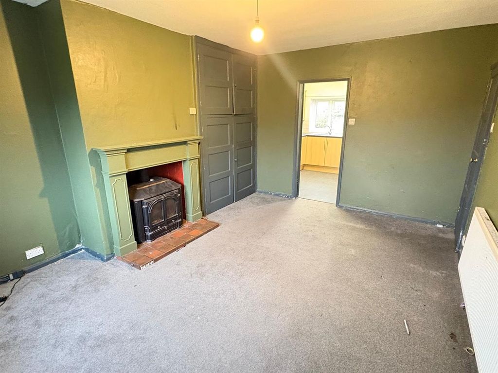 Property photo 2 of 12 Lounge .Jpeg