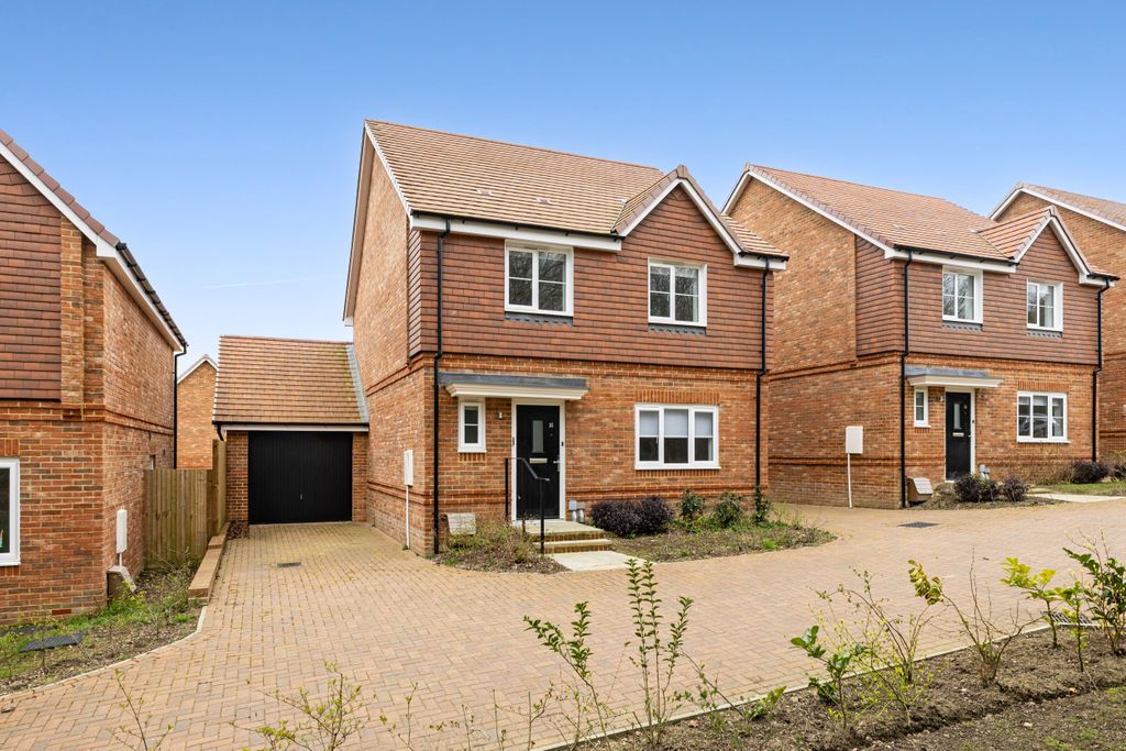 Property photo 2 of 10 Photo