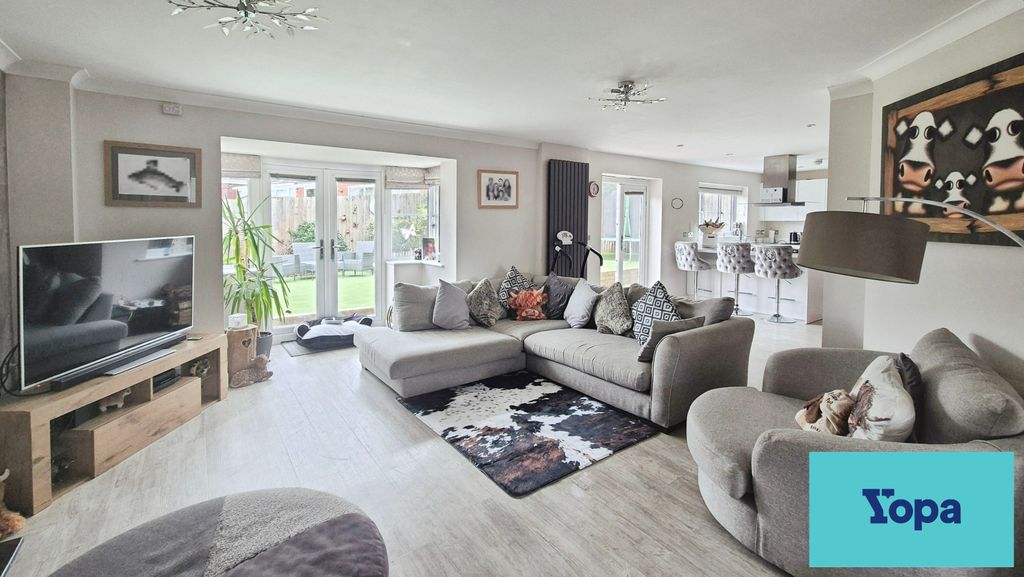 Property photo 3 of 30 Cf5Ff52E-1000077840