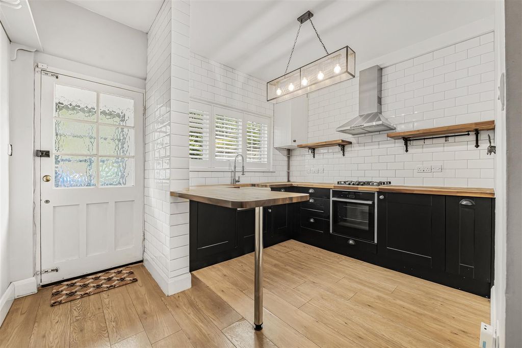 Property photo 1 of 15 17_63428.Jpg