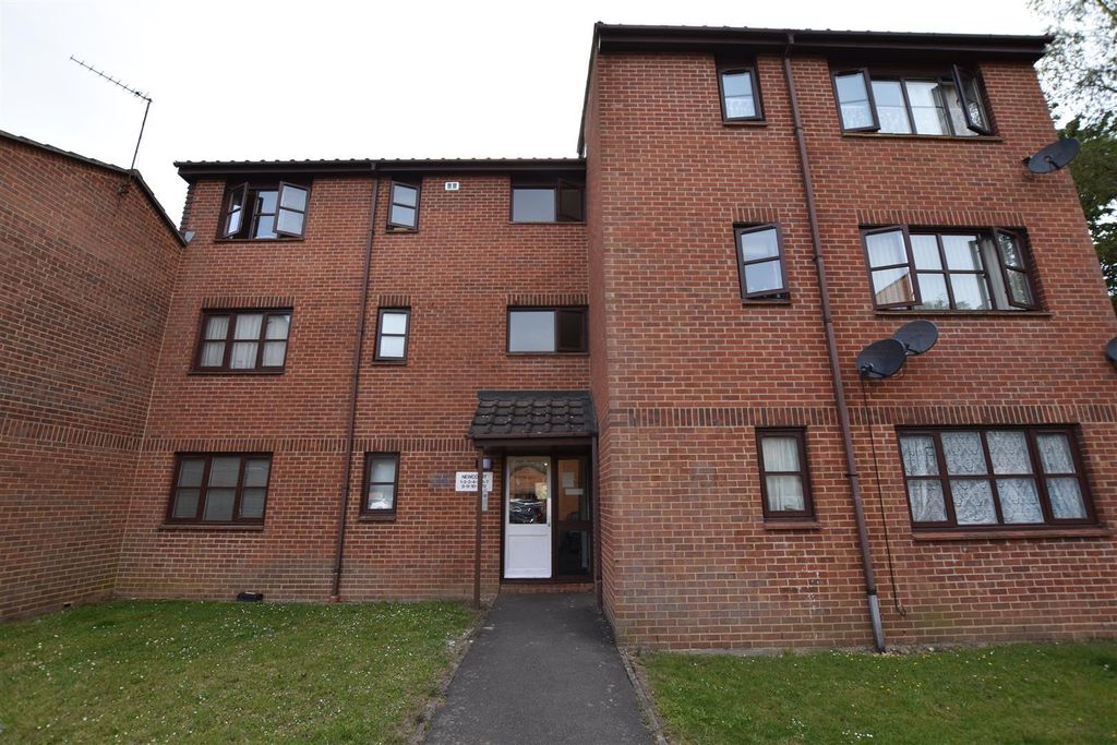 Property photo 1 of 5