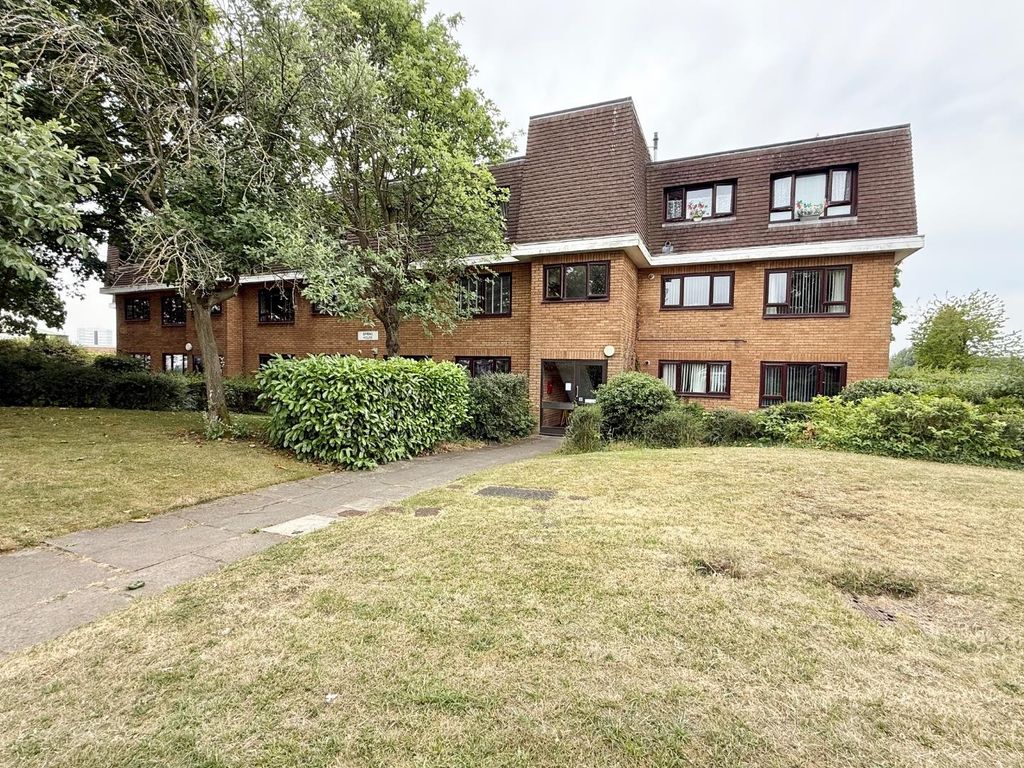 Property photo 1 of 10 Approach
