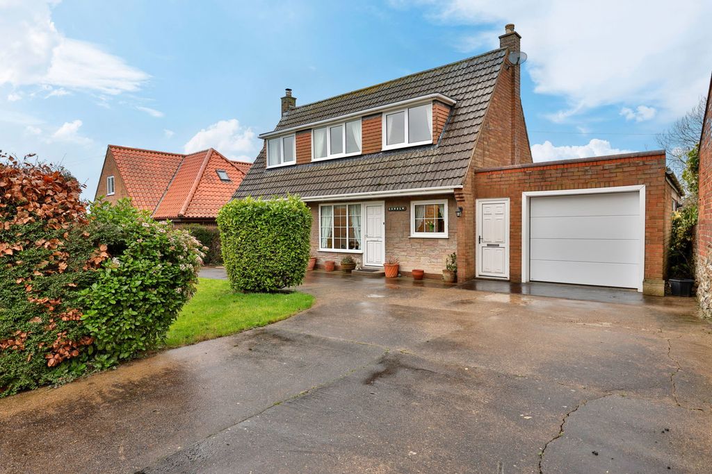 Property photo 1 of 33