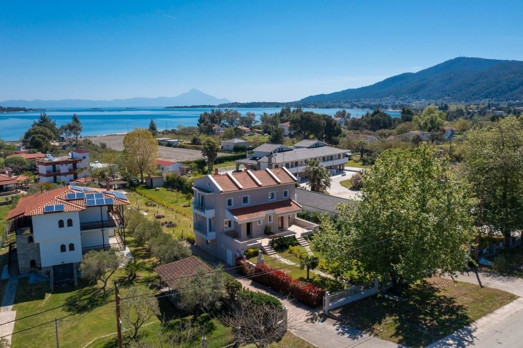 Property photo 1 of 36 For Sale The Spacious Maisonnette With Garden In Prestige Vourvourou In  Just 200m From The Sandy Beach Eligible For Golden Visa