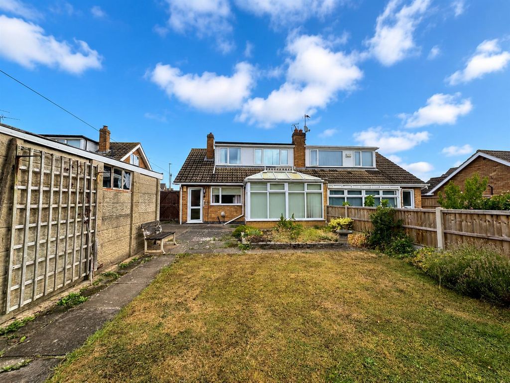Property photo 2 of 11