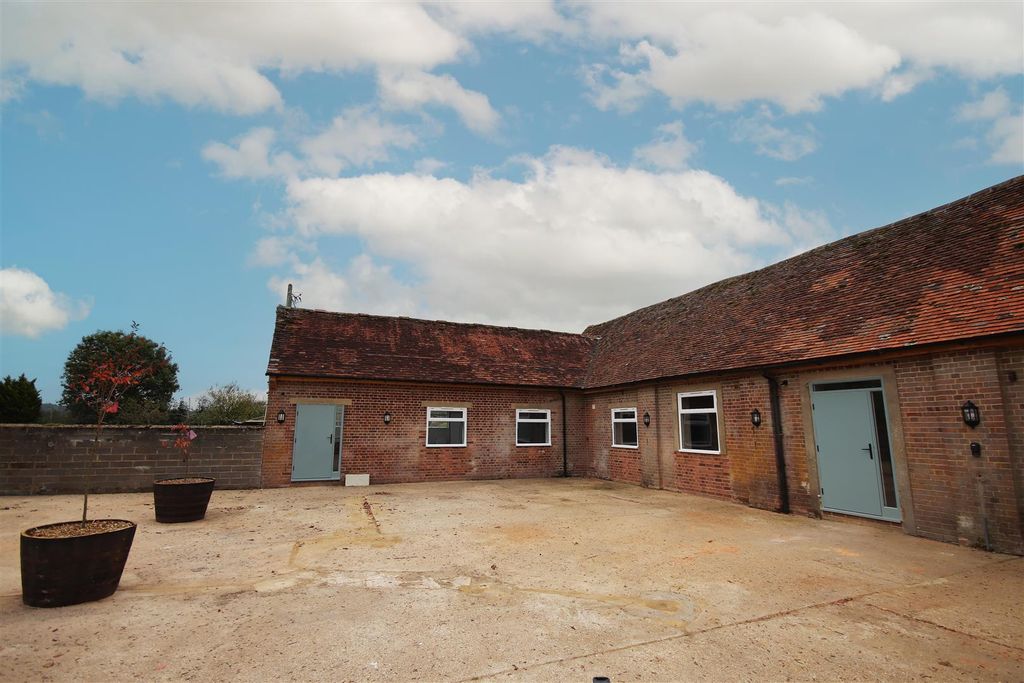 Property photo 1 of 7 Front.Jpg