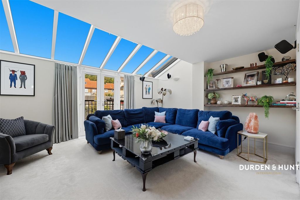 Property photo 3 of 28 Five Oaks Lane