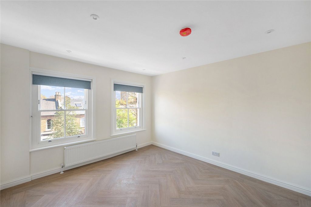 Property photo 3 of 13 Picture No. 11