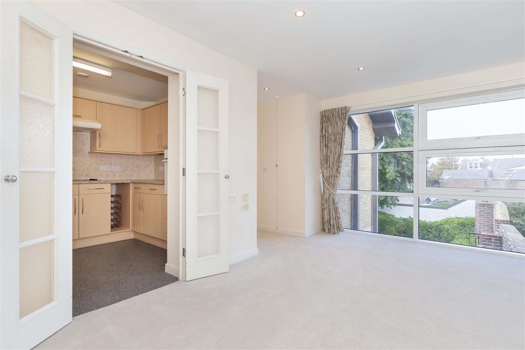 Property photo 3 of 16 Amelia Court.Jpg