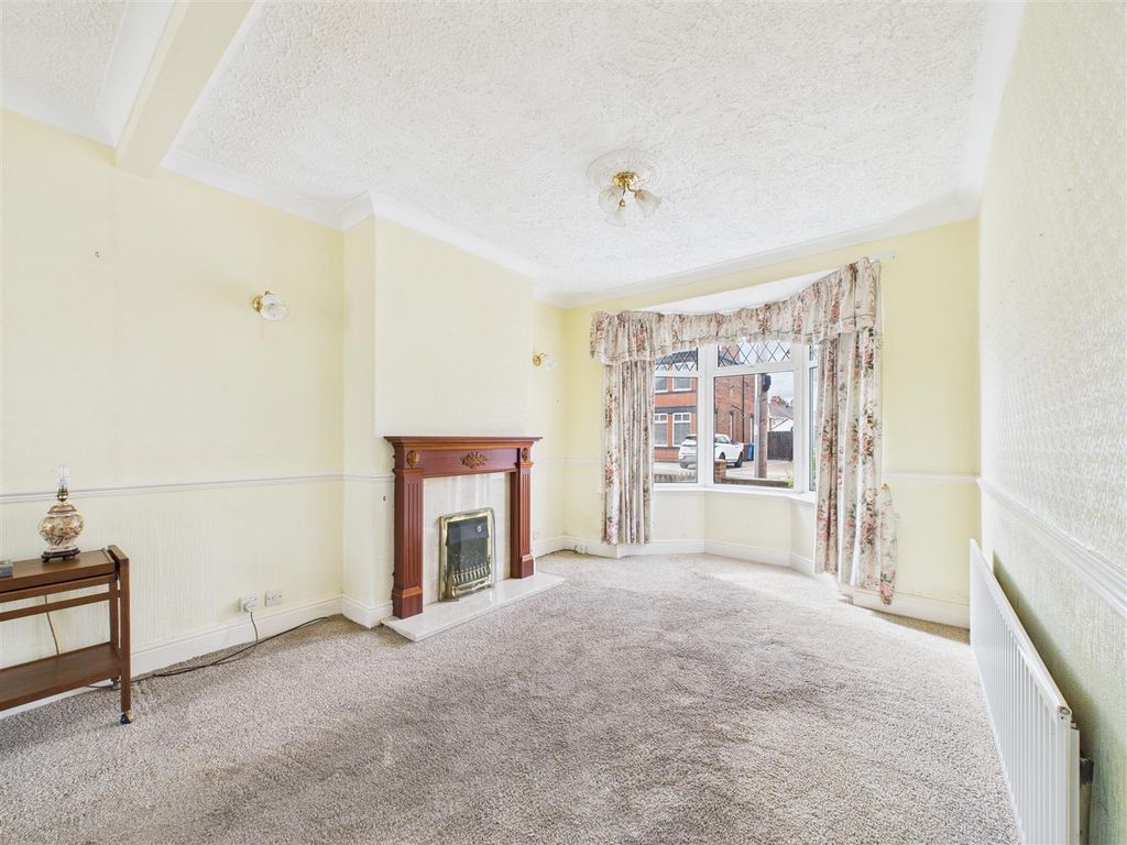 Property photo 2 of 12 Cam03303G0-Pr0208-Still007.Jpg