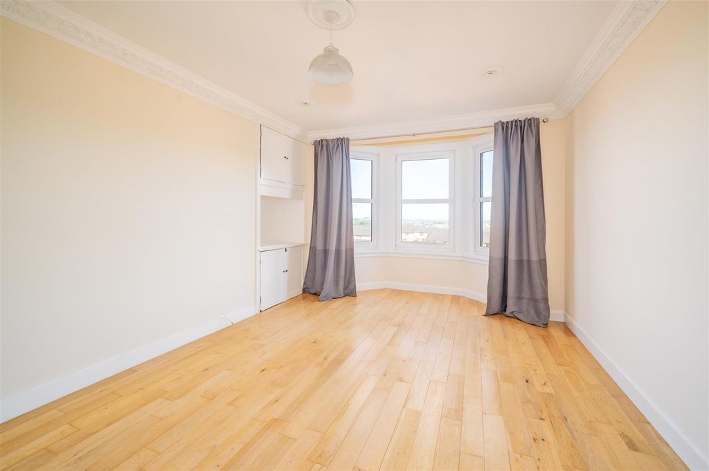 Property photo 2 of 14 4G Cardross Street Dundee-2.Jpg