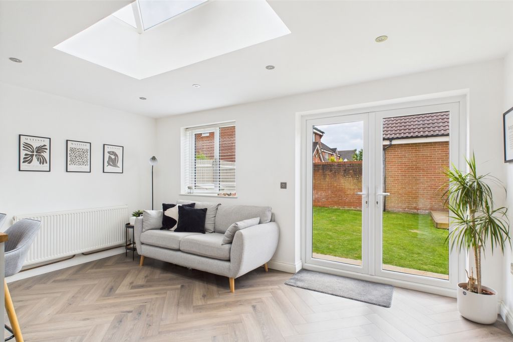 Property photo 3 of 16 Living