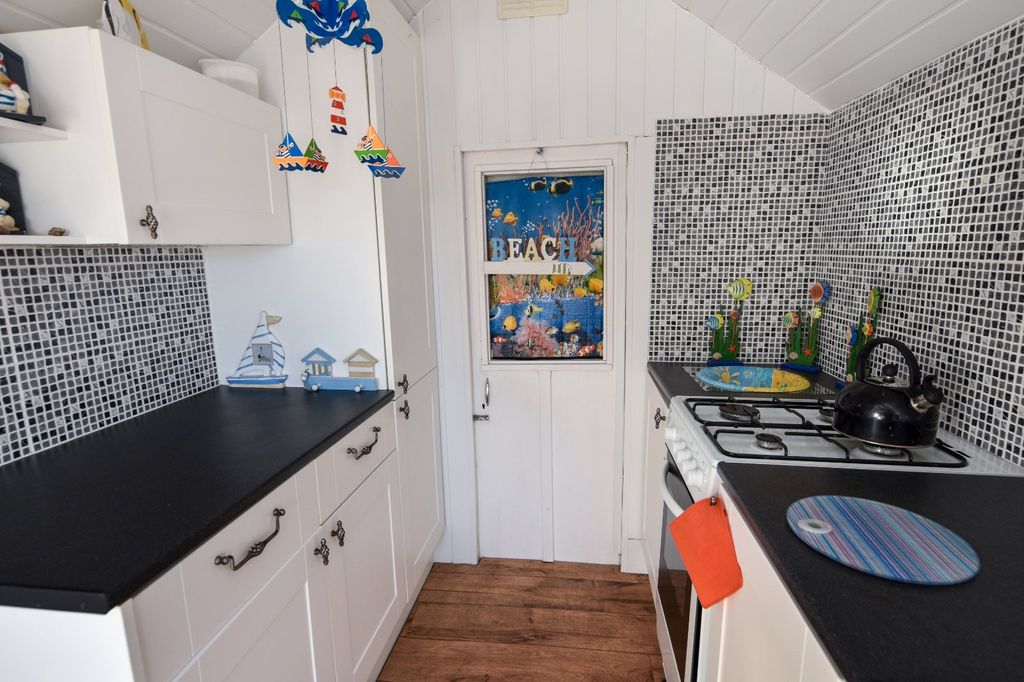 Property photo 3 of 7 Picture No. 05