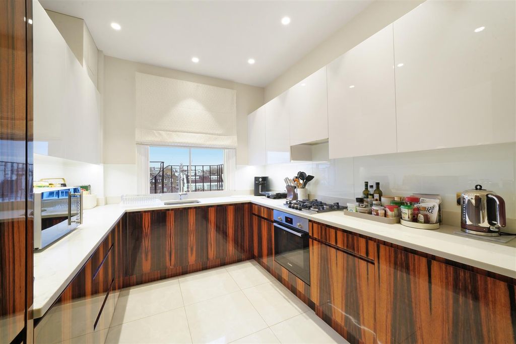 Property photo 2 of 13 Flat C, 48 Westbourne Terrace - Tapoa6Kmfkrawnxwry