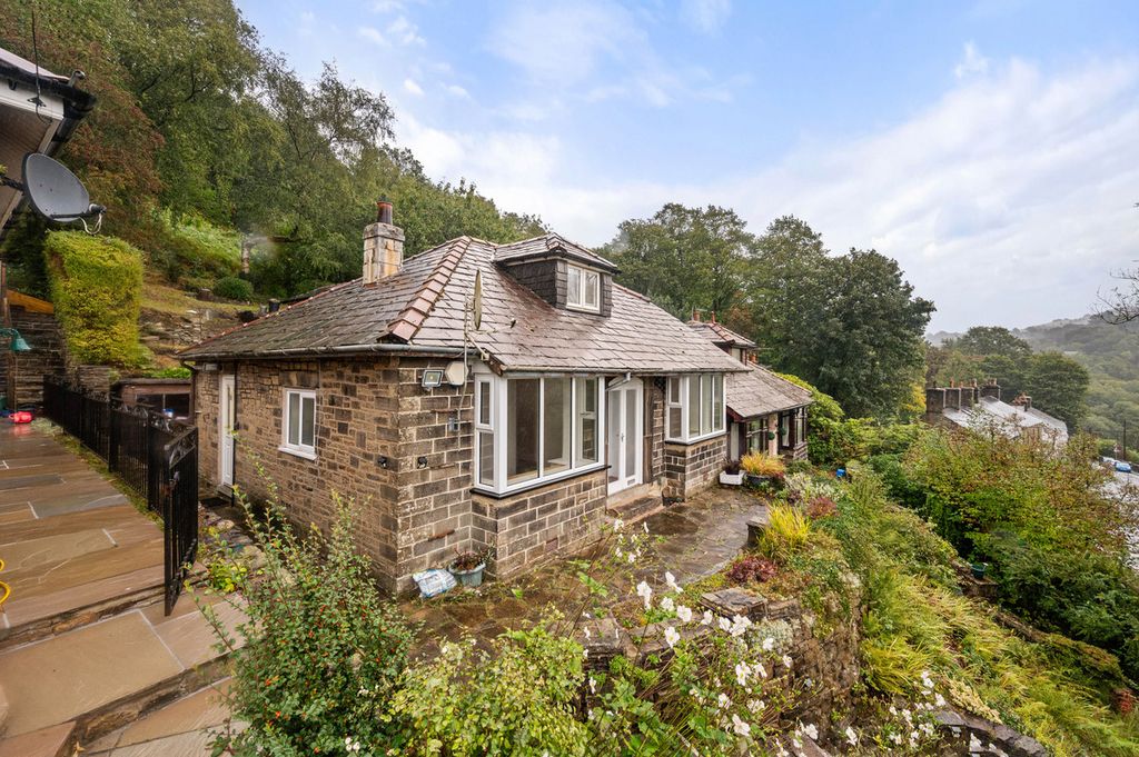 Property photo 1 of 30