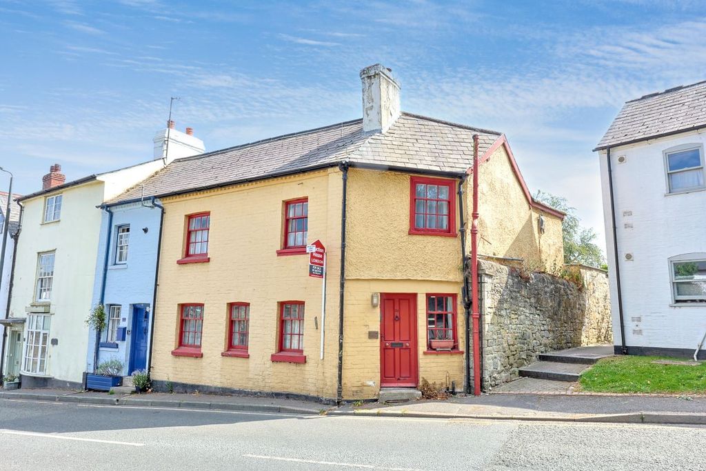 4 bed terraced house for sale21 Church Street, Kington, Herefordshire HR5