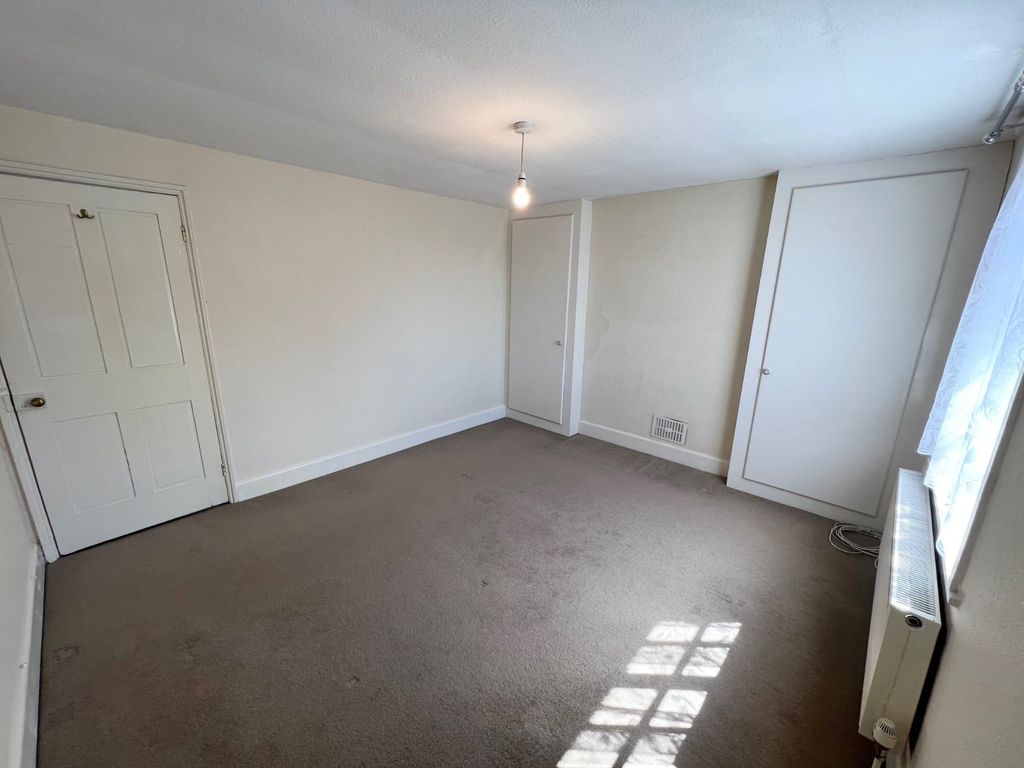 Property photo 2 of 9 Picture No. 18