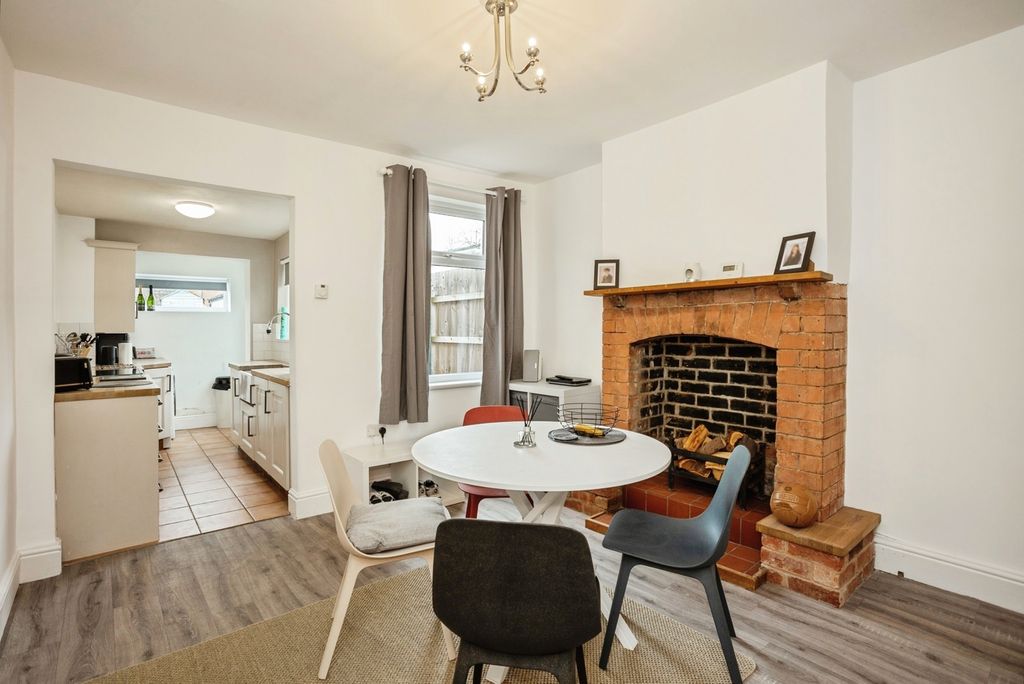 Property photo 3 of 16 Pbox-Img.Jpg