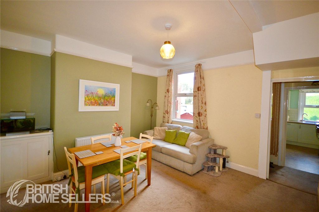 Property photo 3 of 15 Picture No. 06