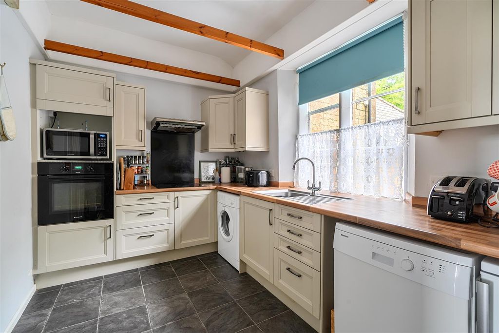 Property photo 3 of 16 Kitchen