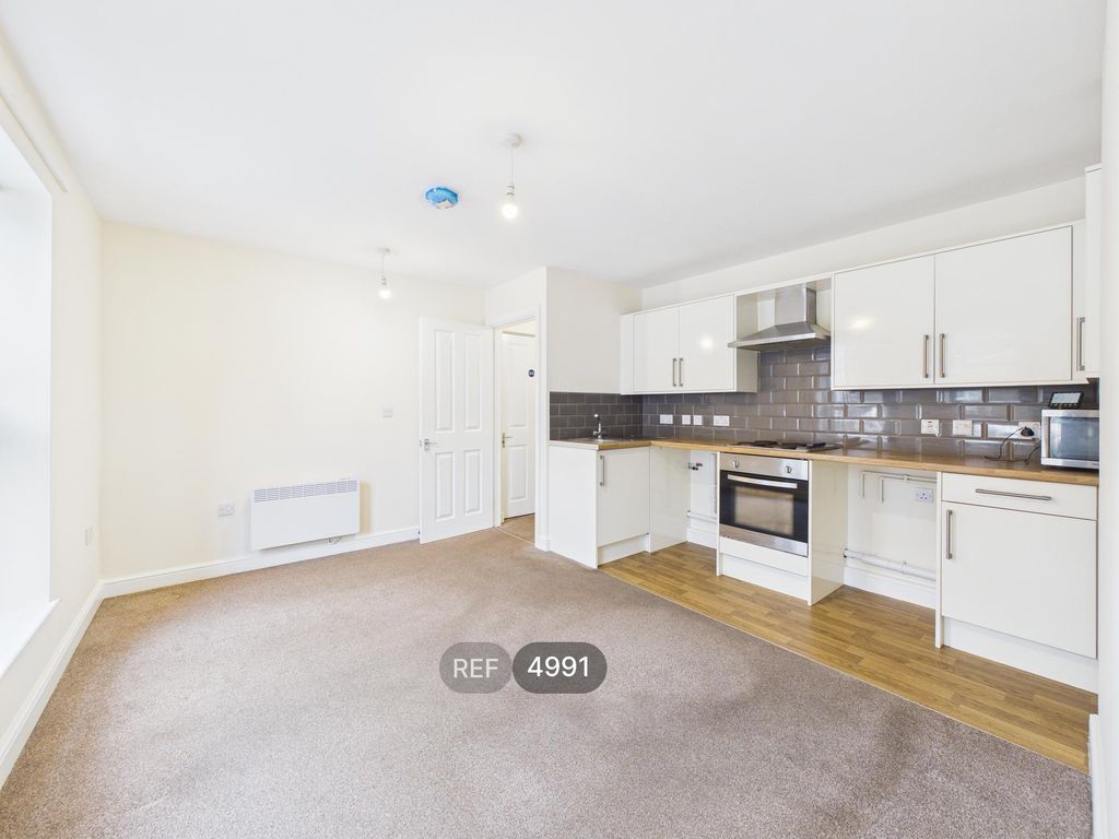 Property photo 3 of 8 Kitchen/Living Area